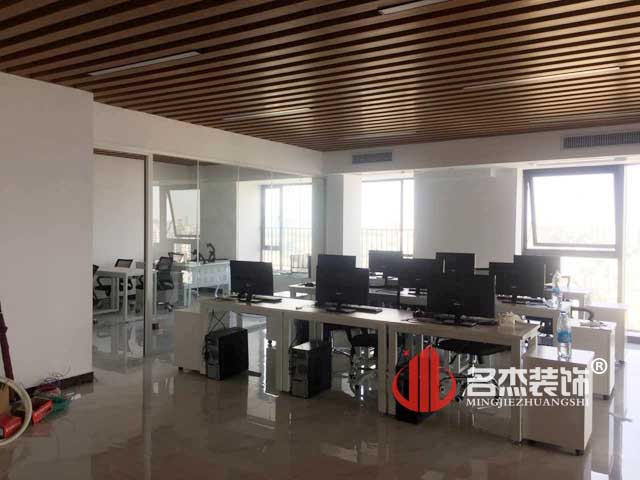 办公室国产免费叼嘿网站免费实景图.jpg