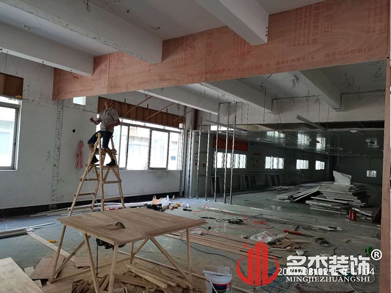 办公室国产免费叼嘿网站免费