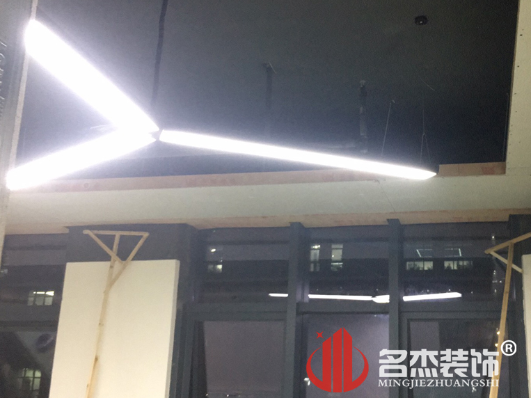 办公室国产免费叼嘿网站免费