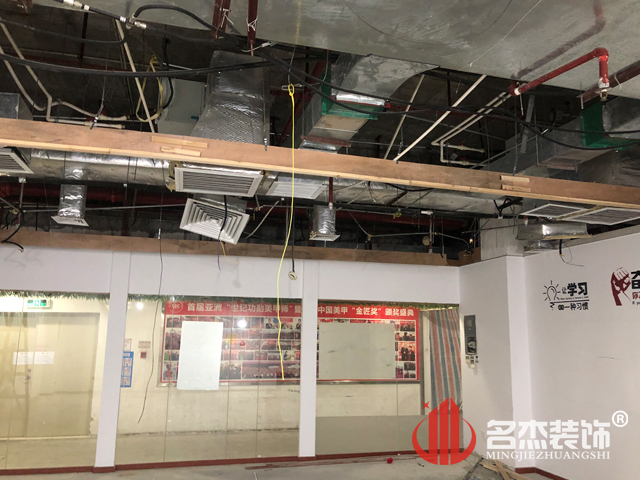 办公室国产免费叼嘿网站免费